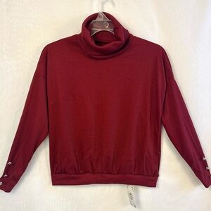 NWT La Mode Women’s Burgundy Turtleneck Crop Top / Small